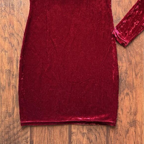 Red Velvet Mini Dress Sz Small Sexy Romantic Long Sleeve Draped Back Bodycon - Picture 6 of 16